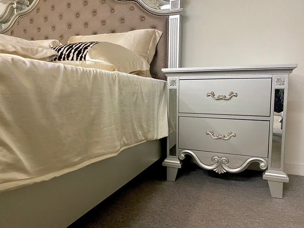 Silver Bedroom Set with Mirror Framing